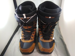 vans snowboard boots size 11