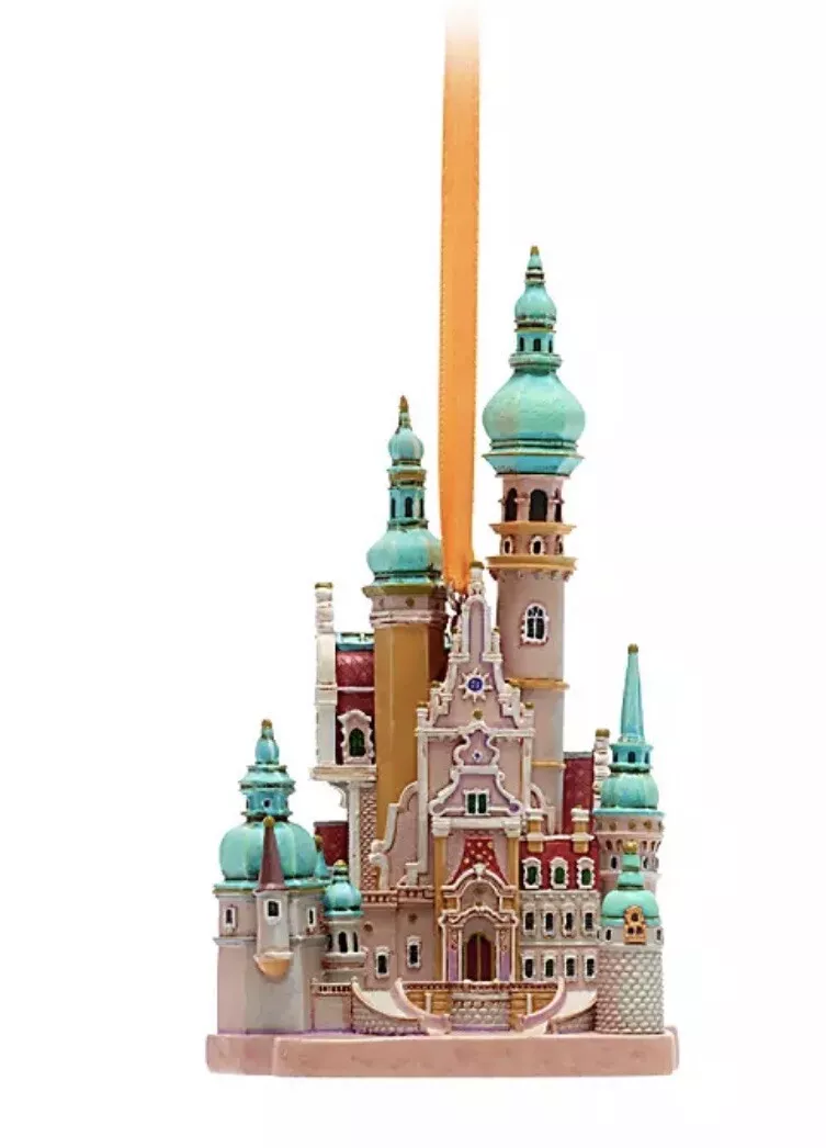 Rapunzel hotsell disney castle