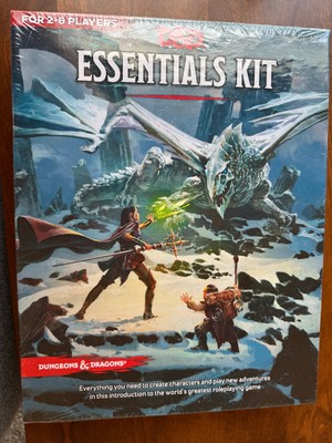 D&D Essentials Kit, Dungeons and Dragons, RPG Essentials Kit - 70080000, NIB