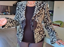 Supremely Elegant & Sophisticated Armani Collezioni Tailored Jacket