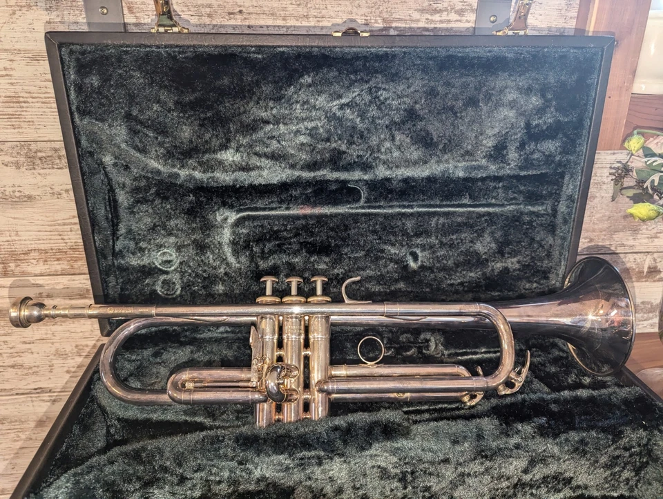 YAMAHA TRUMPET YTR6340ST “MADE IN JAPAN” C 1984-97,EXCELLENT - Image 2 of 4