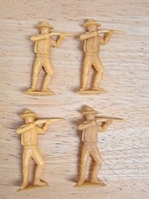 Vtg 1950-1970 Lot of 4 Possibly Marx Toy Cowbys w/weapons B40