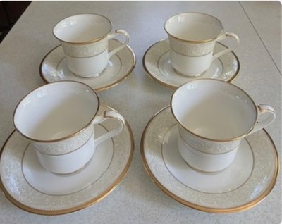 Set of 4 NORITAKE White Palace 4753 Bone China Cups & Saucers Japan Gold Trim