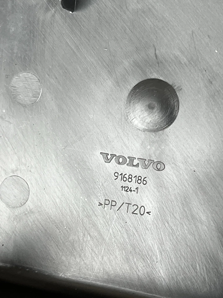 1993-1997 Volvo 850 850R M56 Manual Trans Shifter Mount Bracket OEM 5 Spd #4646E - Image 3 of 4