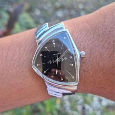 Rare Hamilton Ventura H244110 Quartz Black Dial Men's Swiss Watch Vintage Dress