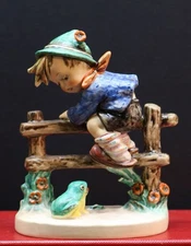 Goebel M.I. Hummel #201/I "Retreat to Safety" TMK6  5.5 " tall Germany