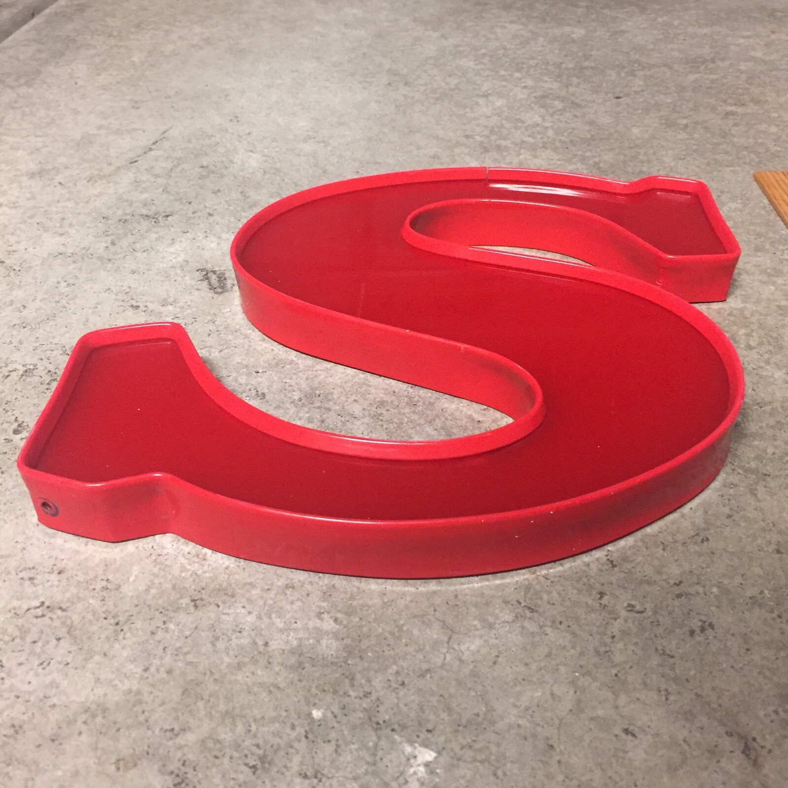 Red "S” Large Outdoor Business Sign Letter Store Front Great 4 Art