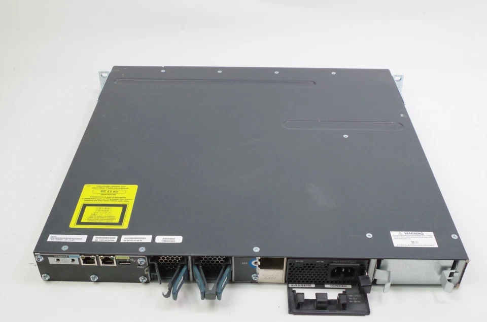 Conmutador de red Cisco WS - C3560X-24P Series POE+ 24 puertos 1 puerto defectuoso Foto 4 de 4