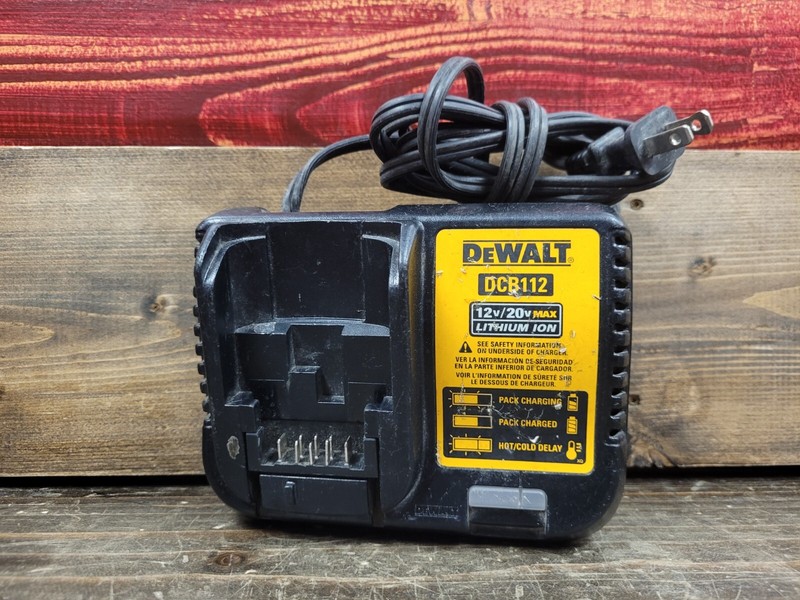 Dewalt Charger DCB112
