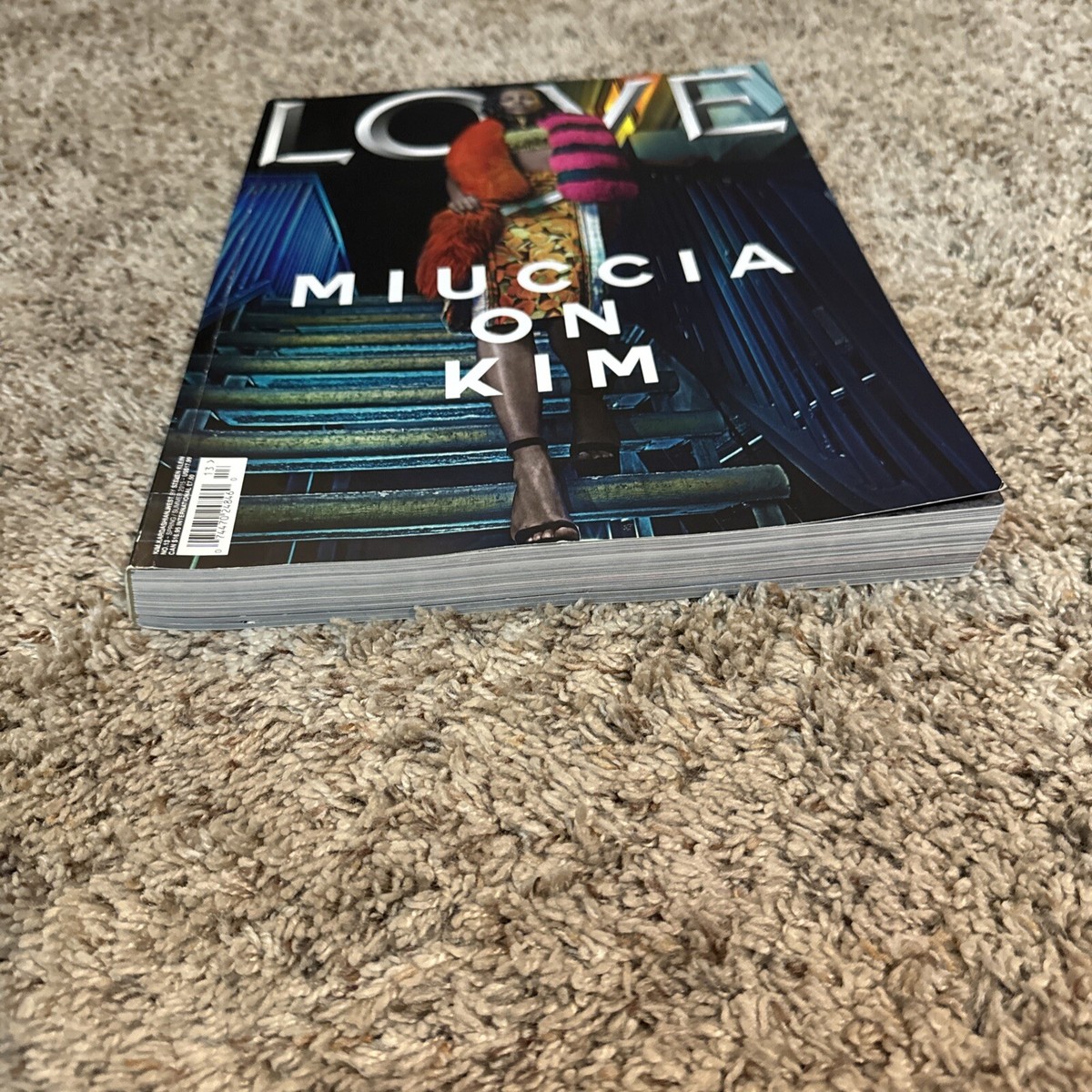 希少号　LOVE KIM KARDASHIAN knye west Kim Kardashian's questionably engraved necklace from North West