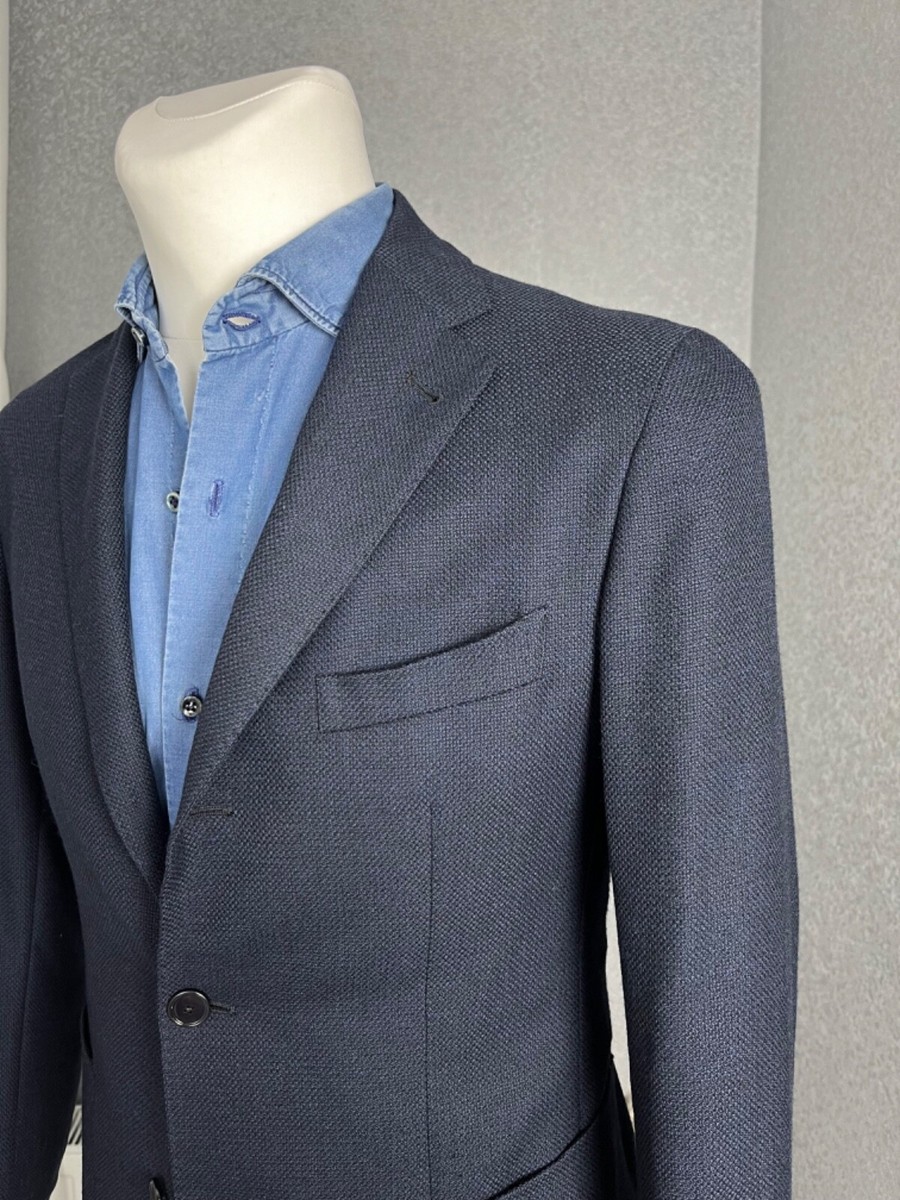 $795 TAGLIATORE Made in Italy Slim Fit Finely Textured $795 TAGLIATORE Made in Italy Slim Fit Finely Textured