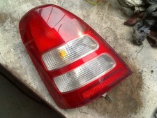 Feu arrière Daihatsu GRAN MOVE