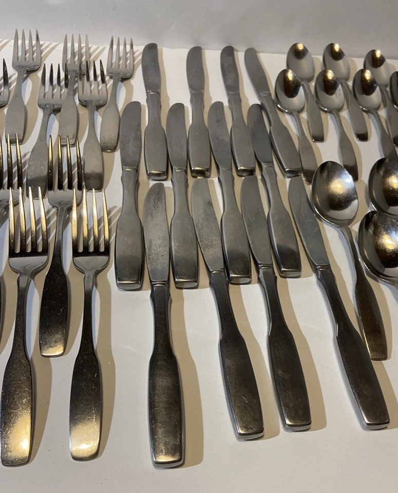 Cubiertos de acero inoxidable Community Oneida Paul Revere 60 piezas servicio para 12 Foto 4 de 4