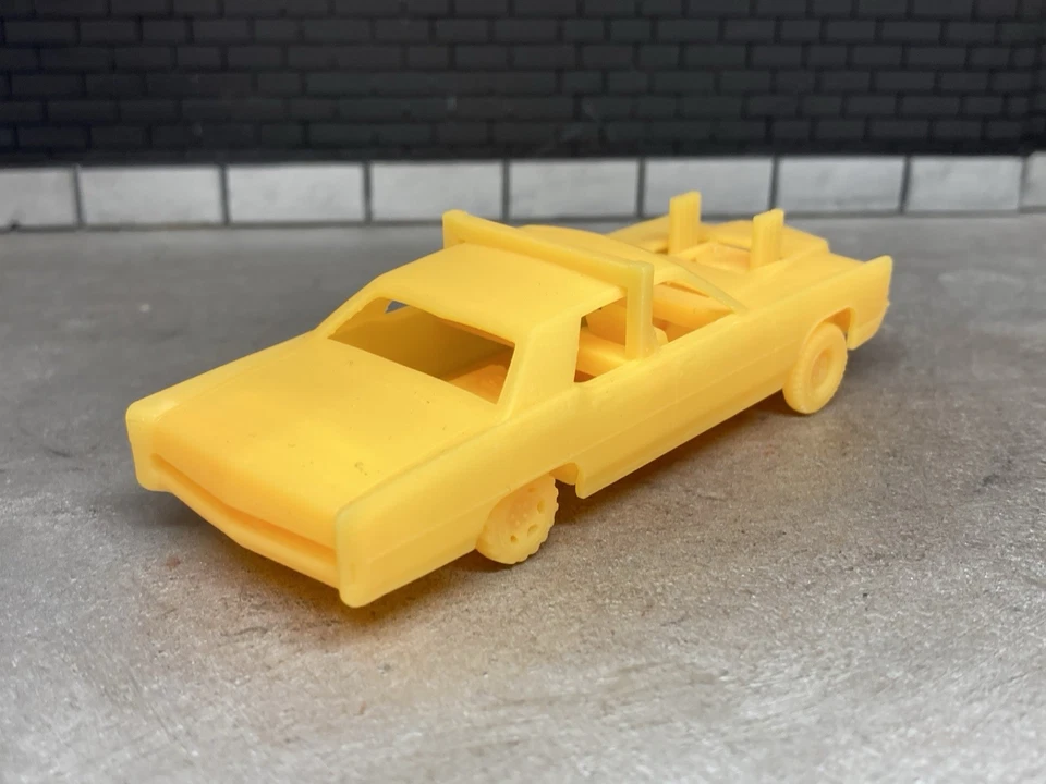 Coche de demostración Derby de demolición sedán Lincoln 1972 impreso en 3D 1/64 para diorama fundido a presión Foto 3 de 4