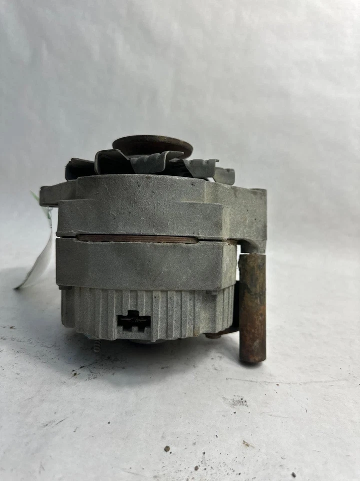 Alternador Chevrolet Chevy Corvette 69 70 71 72 73 74 75 76 77 78 79 80 81 82 Foto 3 de 4