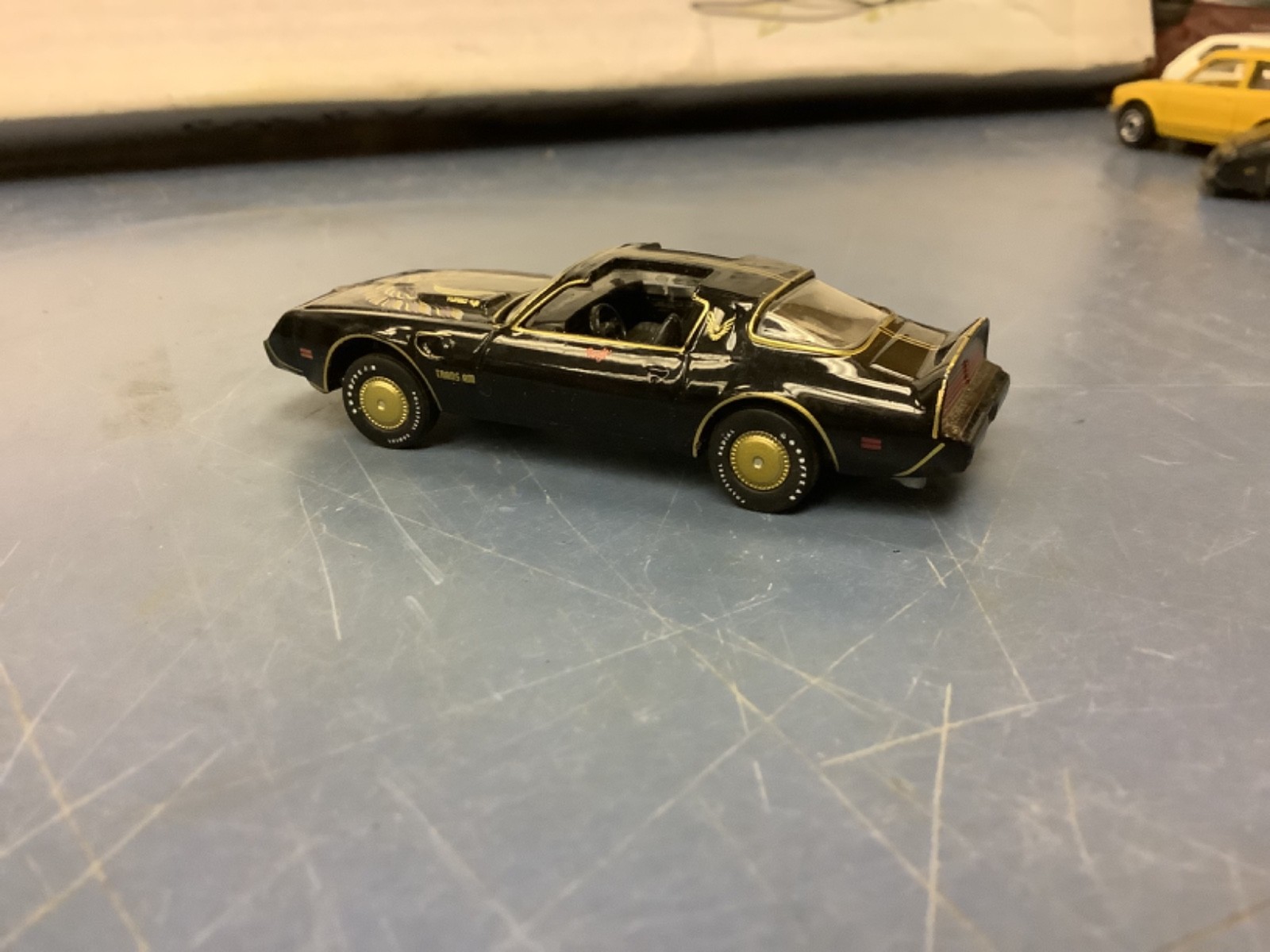 Picture 4 of 5