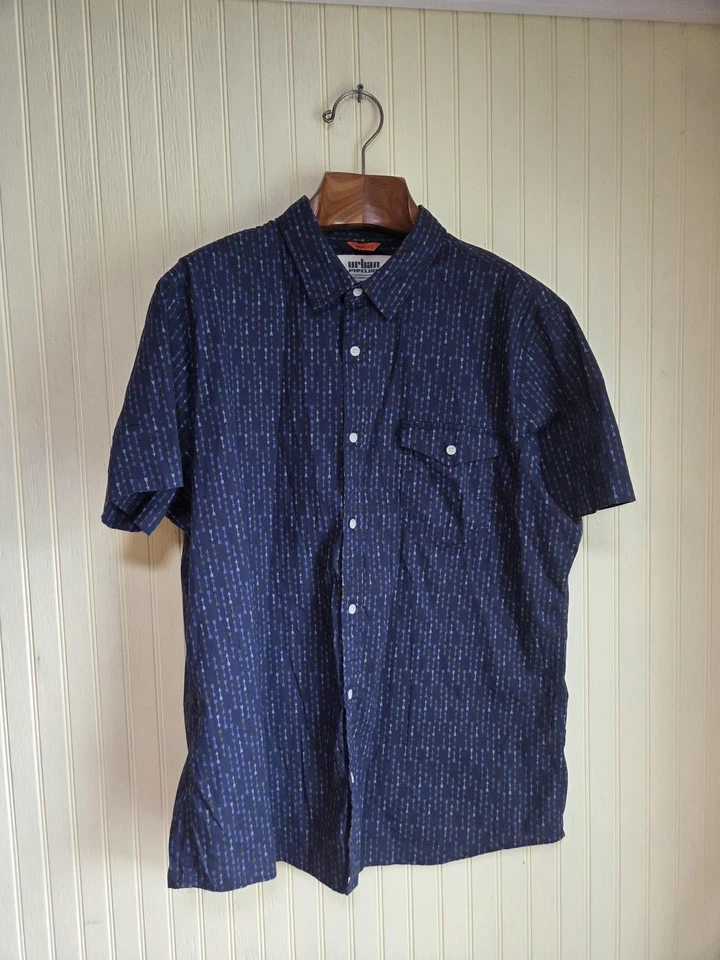 Camisa Urban Pipeline Para Hombres 2XL Azul Estampado Flecha Manga Corta Bolsillo Abotonado XXL Foto 2 de 4