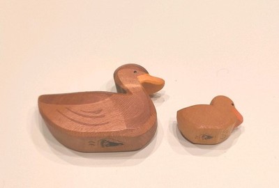 Ostheimer Ente und Küken schwimmend, alte Edition