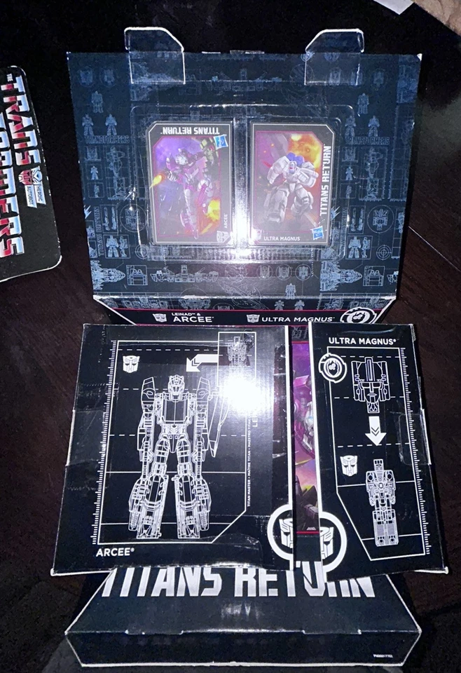 Hasbro 2017 Exclusivo Transformers Titans Return ARCEE Ultra Magnus NRFB SELLADO Foto 3 de 4