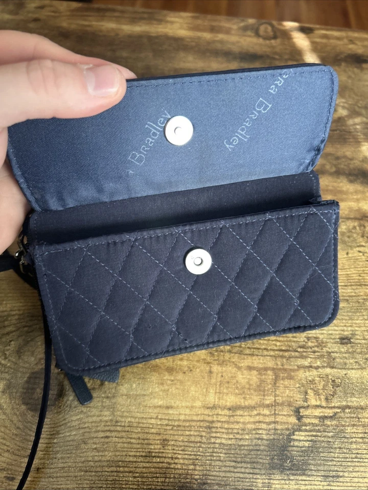 Vera Bradley Iconic RFID все в одном через плечо джинсовой ткани темно-синий кошелек с ремешком выстеганная - Изображение 3 из 4