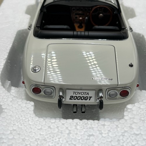 AUTOart 1/18 Toyota 2000GT White Cabriolet Upgraded 78736 Millennium Diecast JDM - Picture 4 of 12