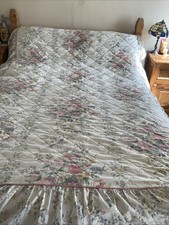 Vintage St Michael Quilted Bedspread Floral Cottagecore double