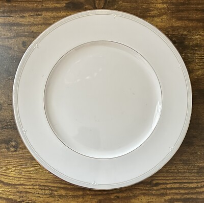 NWT Royal Doulton Melrose White Fine China Dinner Plate 10 3/4''