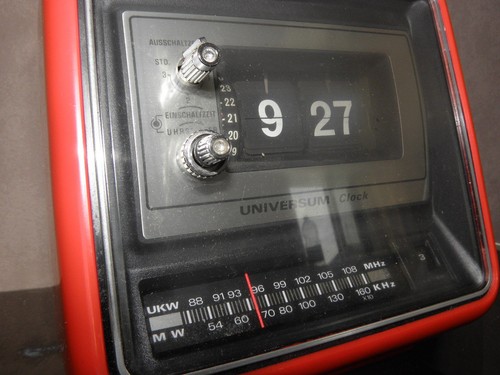vitage radio clock alarm flip red vintage pop design ufo Space Age Modern - Picture 8 of 10