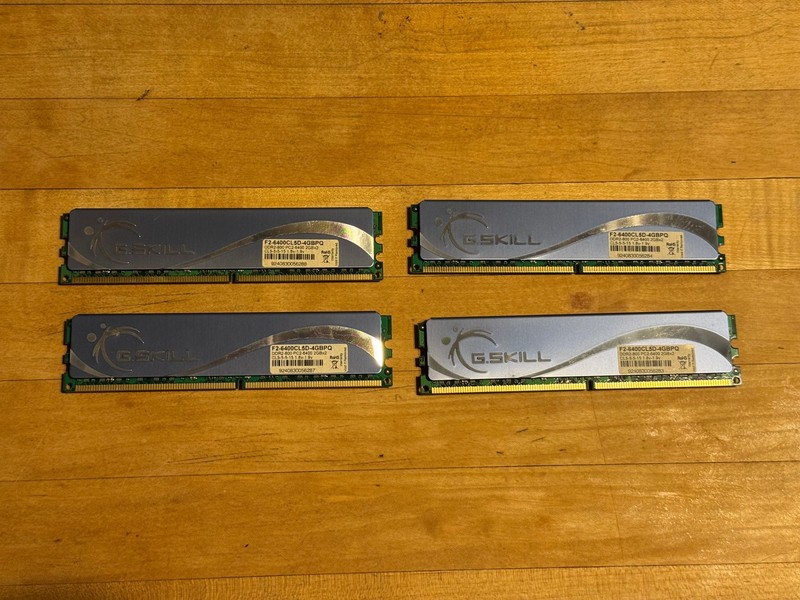 G.Skill 4GB RAM Kit 2x2GB DDR2-800 CL5-5-5 1.80V~1.90V F2-6400CL5D-4GBPQ 4 piece