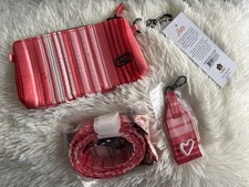 Paquete de 3 accesorios Lug Love In Love rayas rojas - Metro XL, tirador y correa nuevo con etiquetas