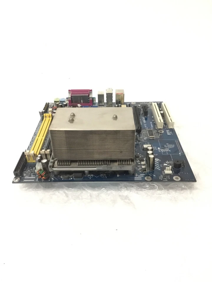 Placa madre IBM FRU29R8260 con Intel Pentium 4 3,20 GHz y disipador térmico ENVÍO GRATUITO Foto 3 de 4