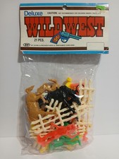 Vintage Deluxe Wild West Set 21 pieces Figures Horses NEW Processed Plastic Co.