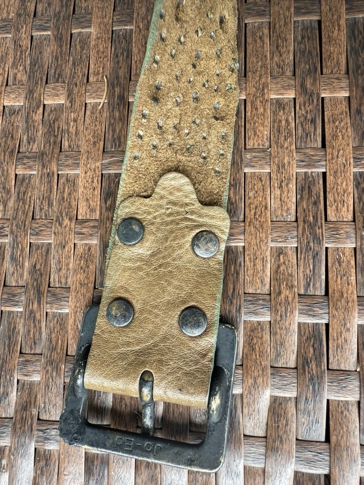 Auténtico JOED Cuero Búfalo Marrón Ejército, Tachuelas Negras Envejecidas Piedras De Colección Medianas Foto 4 de 4