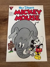 Cover of Mickey Mouse #231