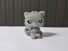 LPS Littlest Pet Shop 2005 Gray Persian Cat 82 Green Eyes Authentic Red Magnet
