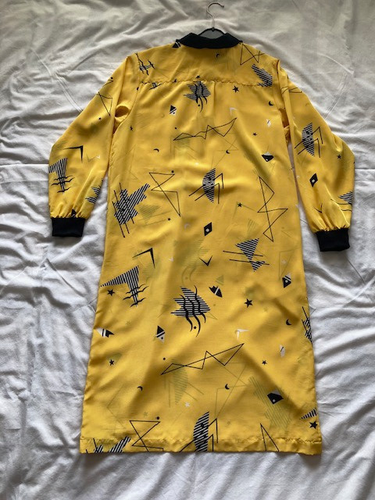 Vintage Ms. CHAUS Yellow Dress With Abstract Graffiti Pattern With Pockets SZ 8 - Picture 11 of 20