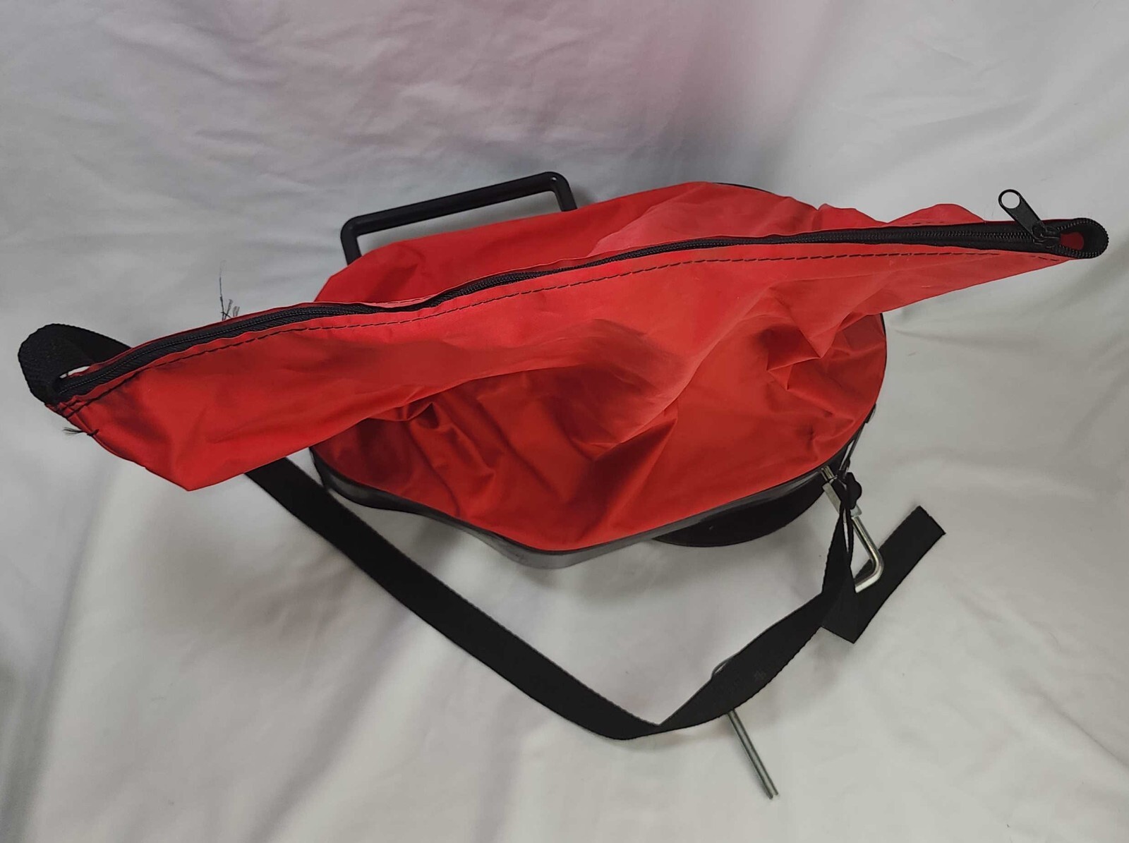 Earthway 2750 25 lb Nylon Bag Seeder Spreader Ice Melt Grass Seed