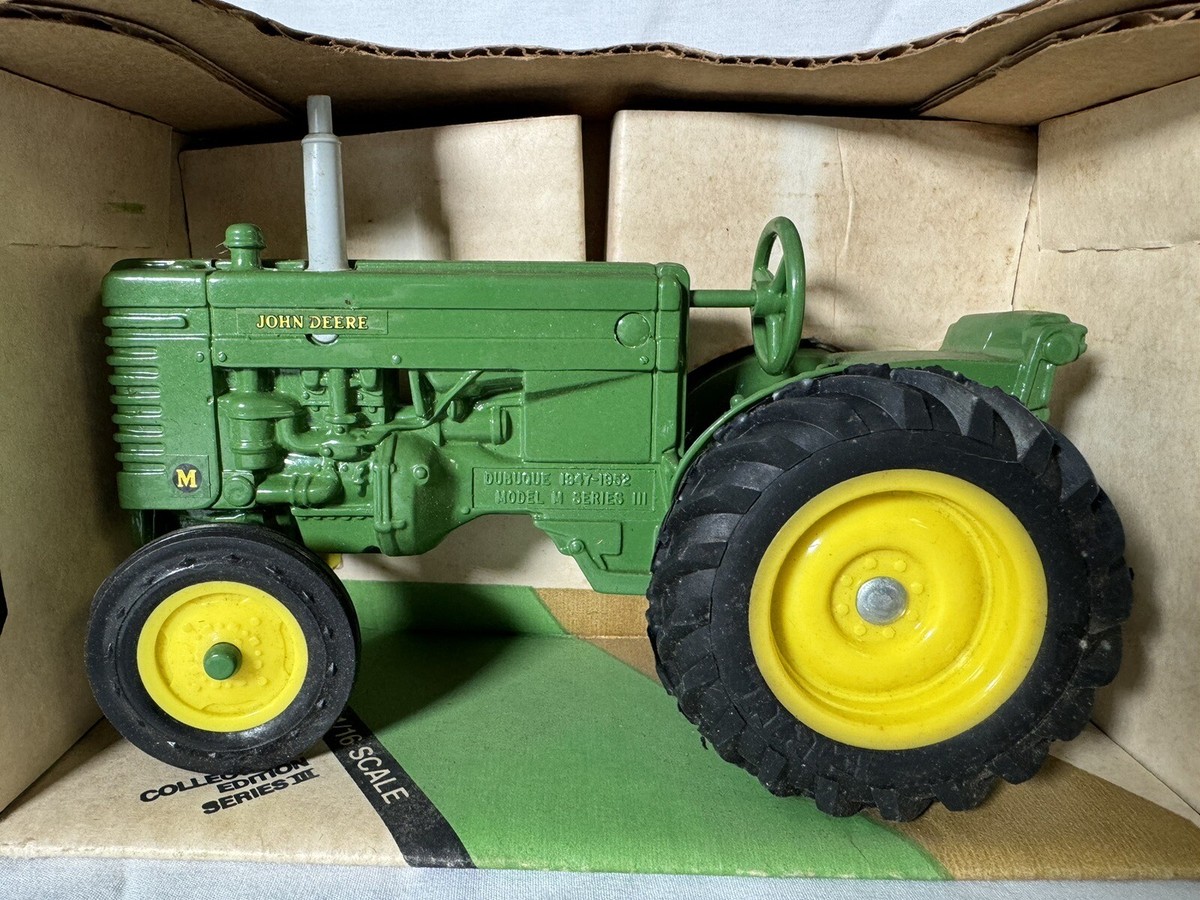 Ertl NIB John Deere Model M Tractor Collectors Edition Series III
