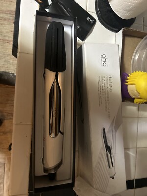 ghd Duet Style Professional 2-in-1 Multi Styler - White (S10201)