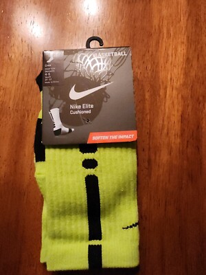 Nike Elite Cushioned Basketball Socks. Youth Shoe Size 3-5 Youth
