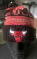 Mitchell & Ness Chicago Bulls Beanie Winter Hat Puff Ball Pom Pom