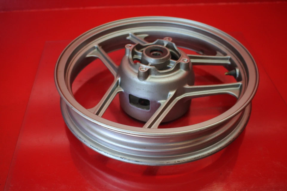 Llanta trasera Kawasaki Ninja 250R 2007 07 Foto 2 de 4