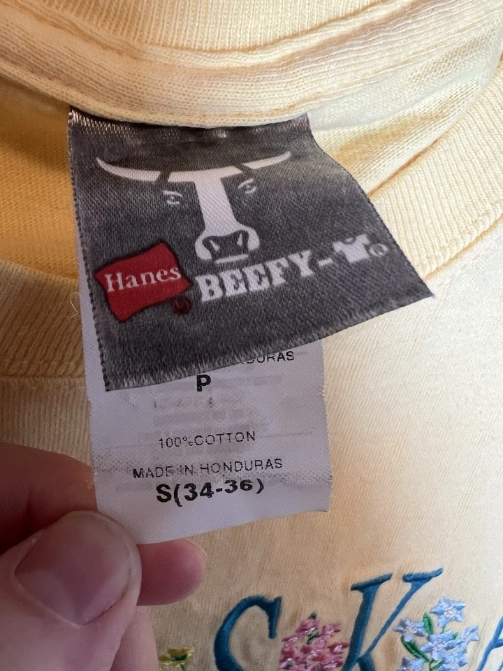 Camiseta para mujer Alaska Y2K talla pequeña amarilla bordada manga corta Foto 2 de 3