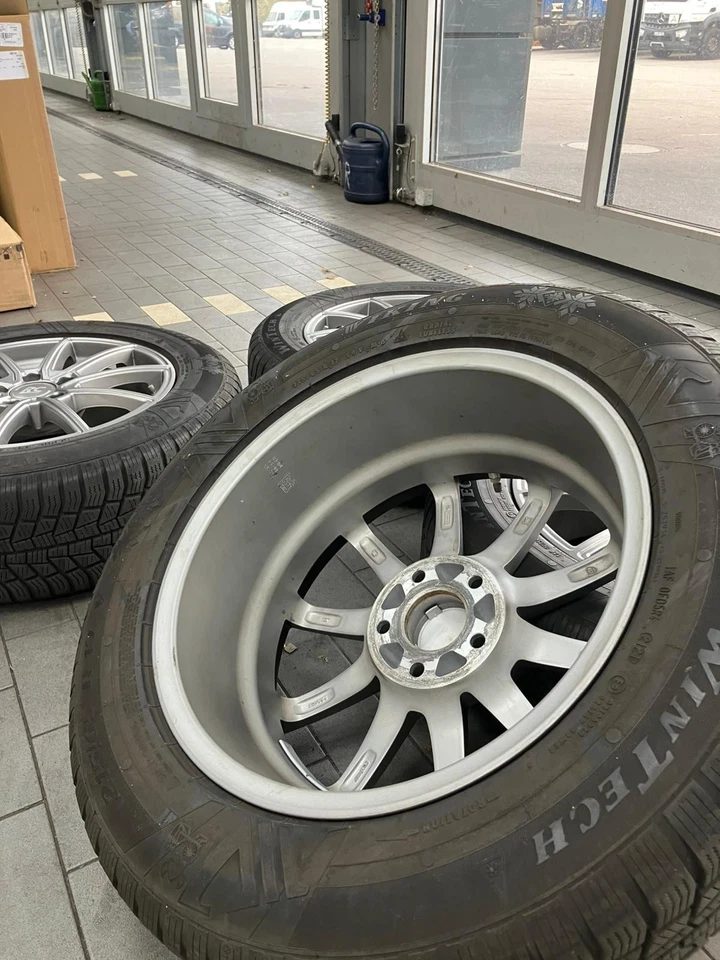 Komplettwinterräder Mercedes-Benz GLA 250e oder Alufelgen 7Jx17 ET44 einzeln - Bild 4 von 4