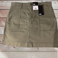 Lee Mid-Rise Lichen Green Skort Ultra Soft Waistband Size 4M New