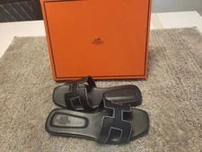 Hermes Oran Sandals Black Leather W White Stitching Size 8.5 (39) EU