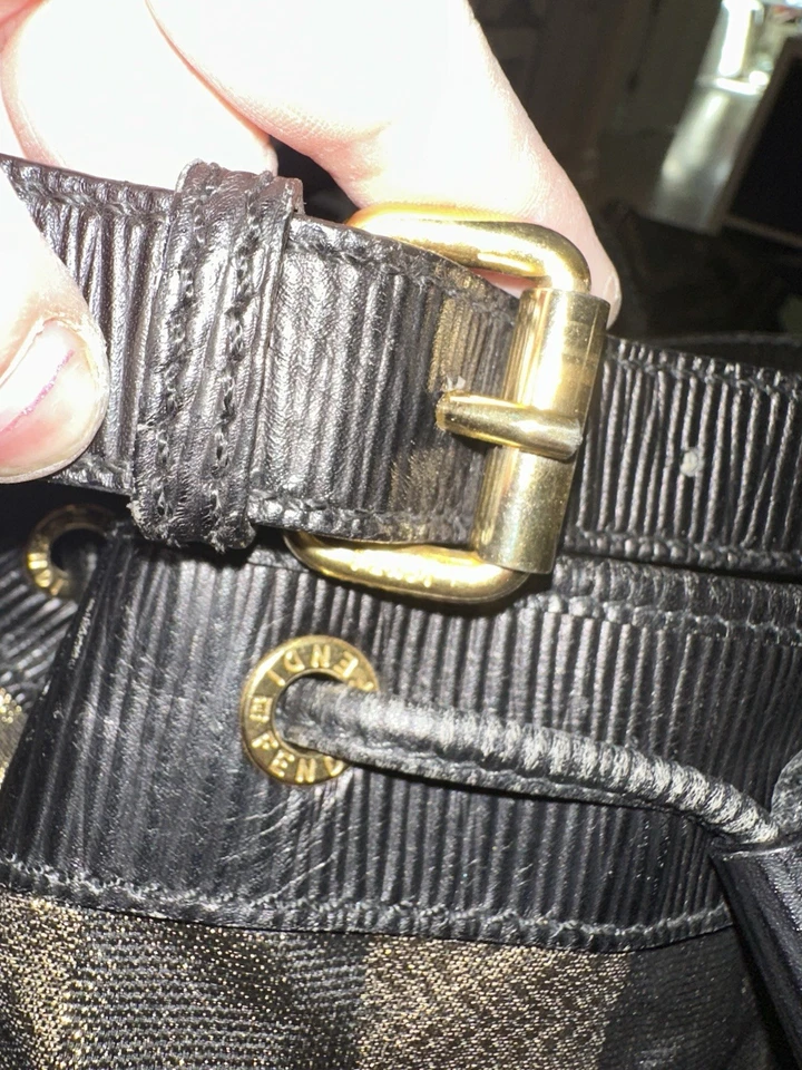 Fendi Pequin Vintage Bucket Bag - Image 4 of 4