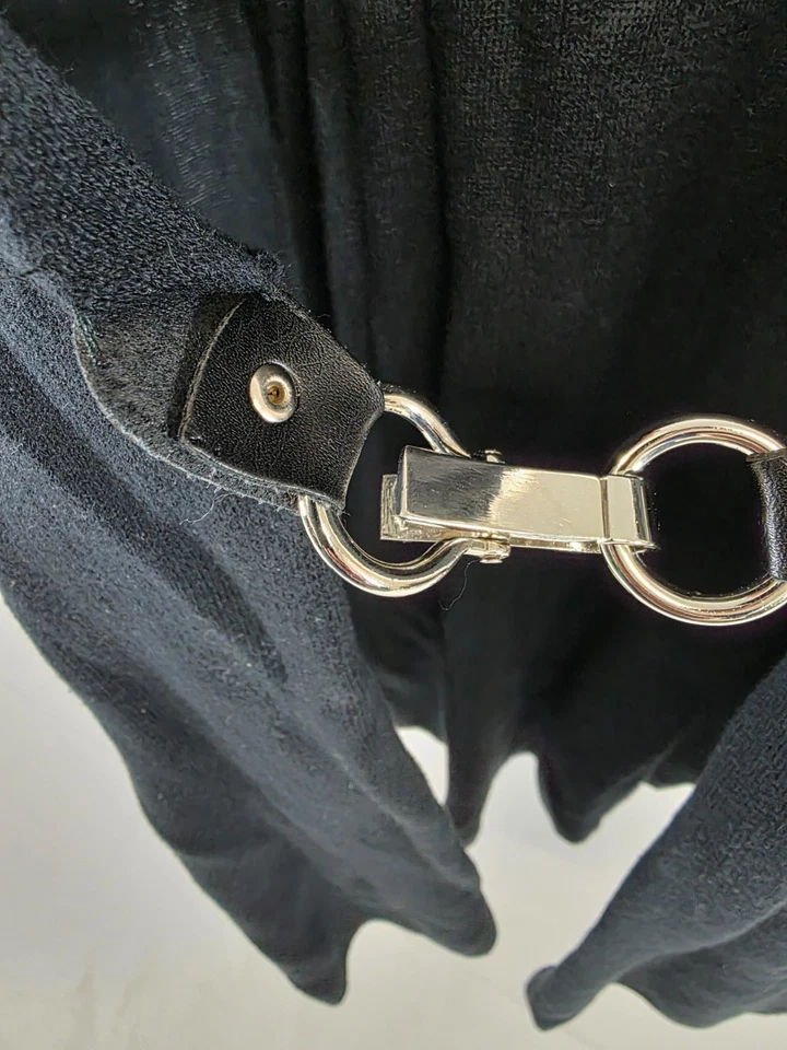 Cardigã Christine Alexander preto strass estilo fivela L - Imagem 4 de 4