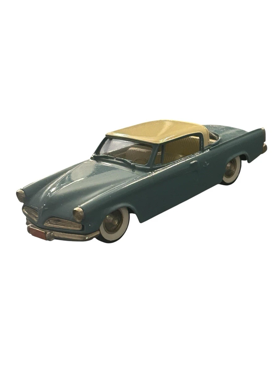 Brooklin 1:43 - 1 - Coupé a escala - 1952 Studebaker Champion Starlight Coupé - Modelos Brooklin