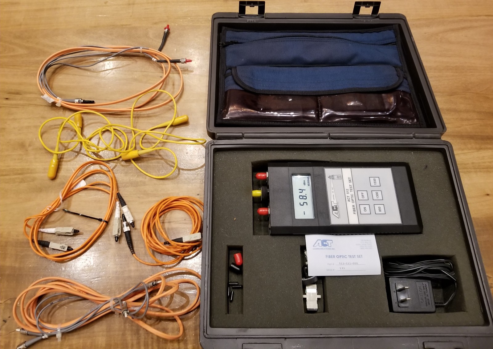 ACT 512 Fiber Optic Test Set 9VDC with hard case and extra cables ...